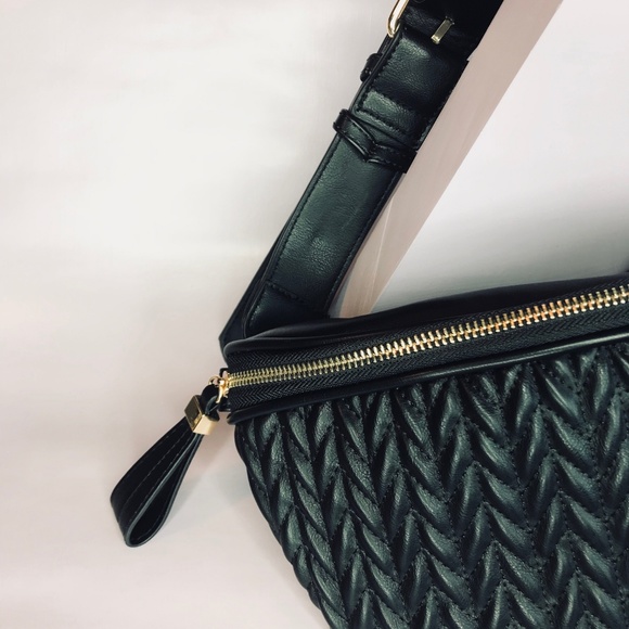 Quilted Waist Pack in Black - Picture 3 of 5